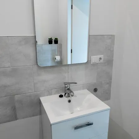 Lejlighed Chic W Bathroom & Kitchen Raamsdonksveer
