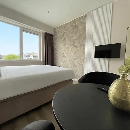 Private Room In Raamsdonksveer, Business Stays *