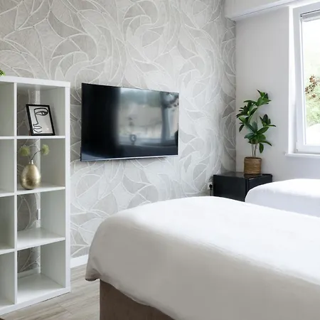 Chic W Bathroom & Kitchen *